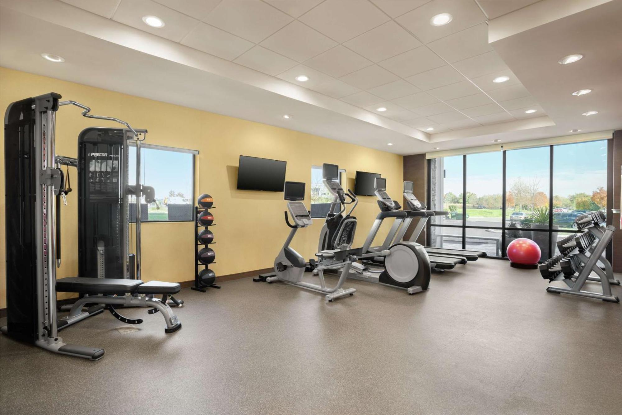 Home2 Suites By Hilton Warminster Horsham Экстерьер фото