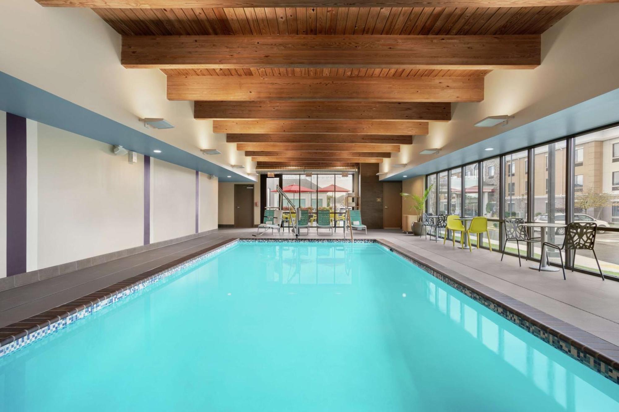 Home2 Suites By Hilton Warminster Horsham Экстерьер фото